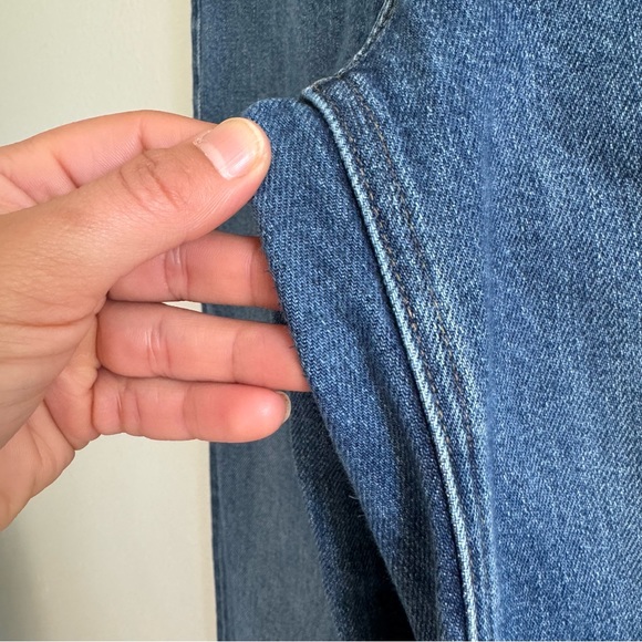 J Brand x Elsa Hosk Monday Jean in Workday Blue
Wide Leg Jeans Size 29 - Picture 7 of 15